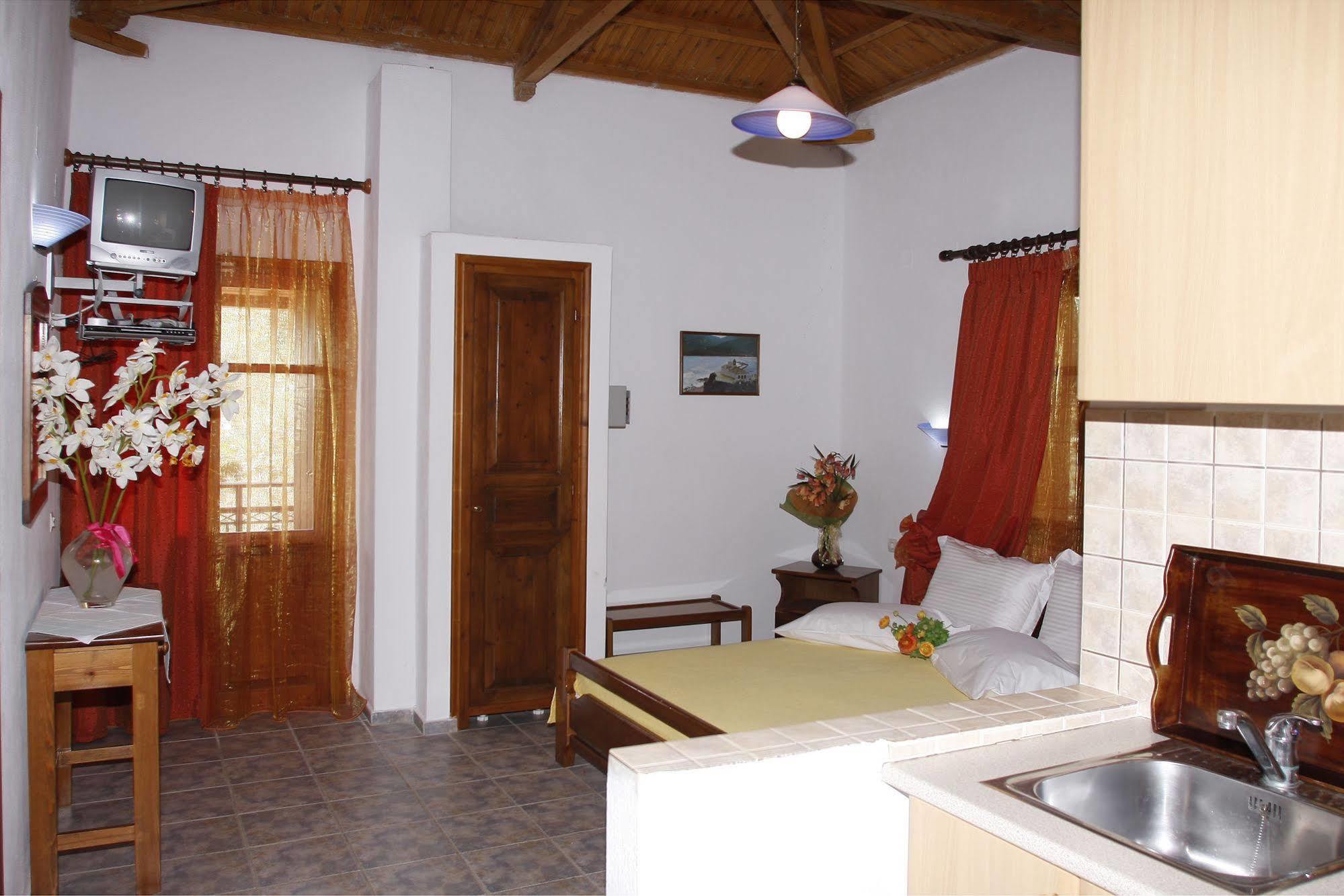 Artemis Bungalows Stafylos Esterno foto