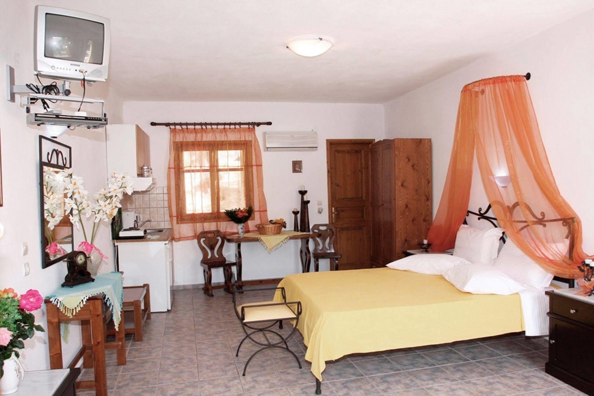 Artemis Bungalows Stafylos Esterno foto